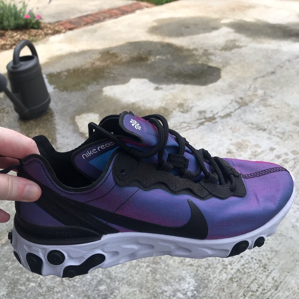 NIKE REACT ELEMENT 55 PREMIUM. Worn 2 times